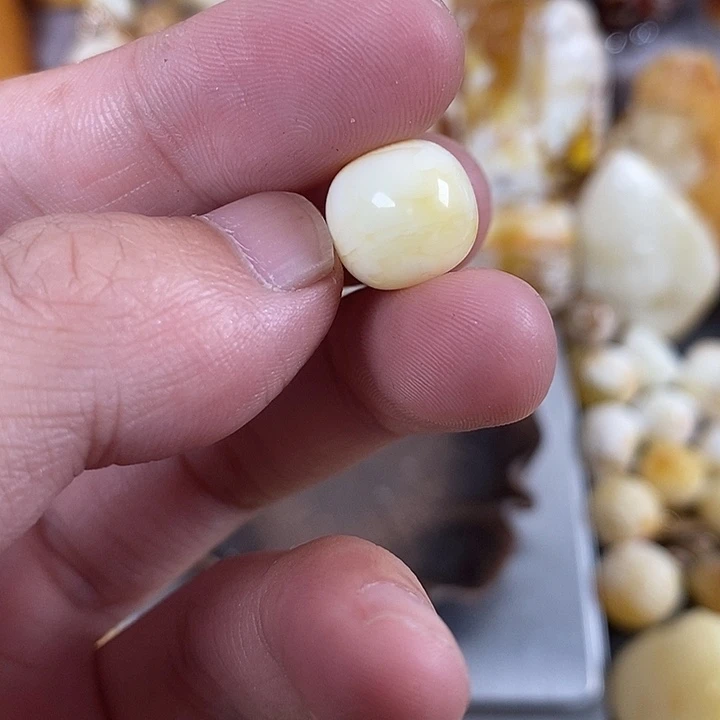 琥珀未镶嵌珠宝奇石我