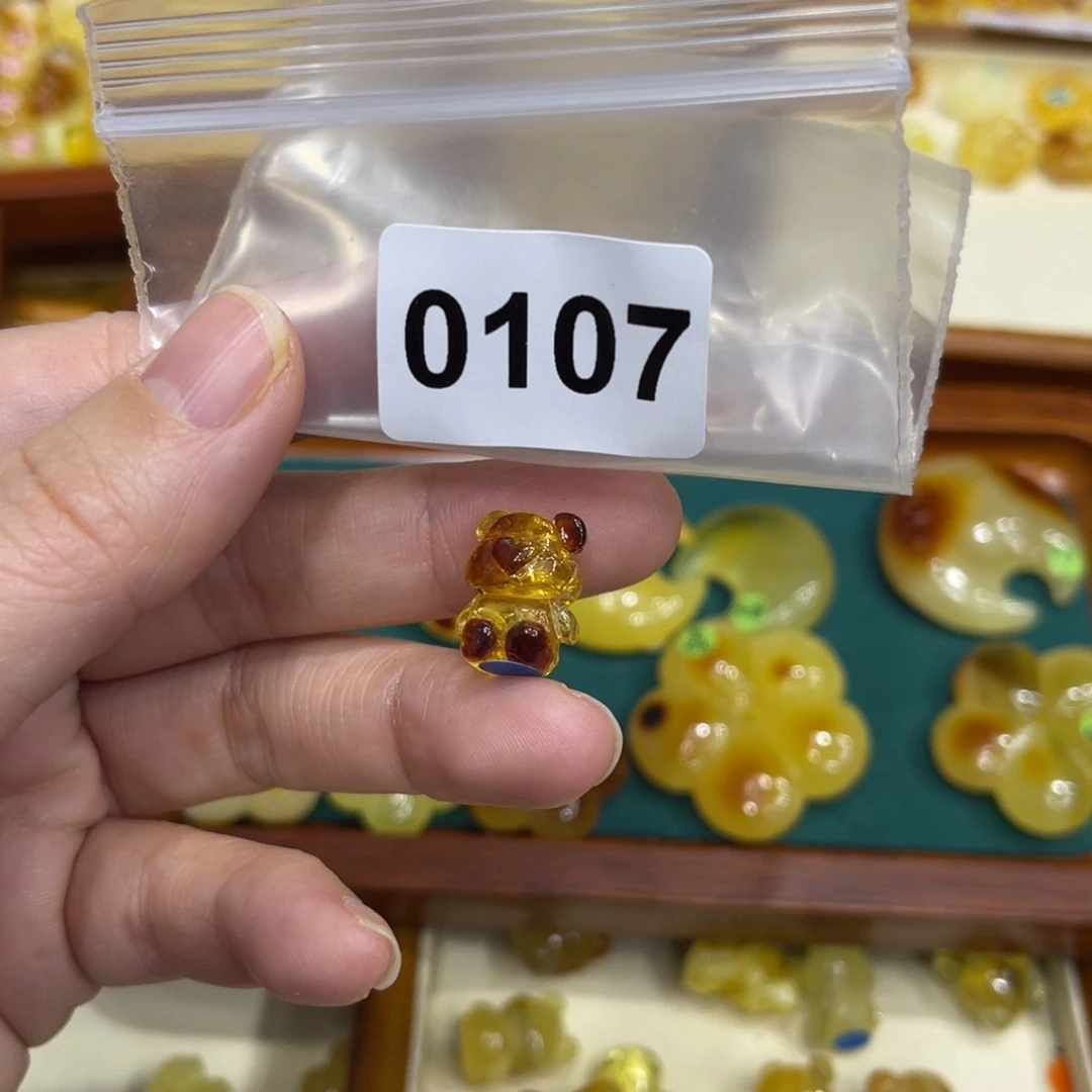 琥珀珠宝奇石未镶嵌