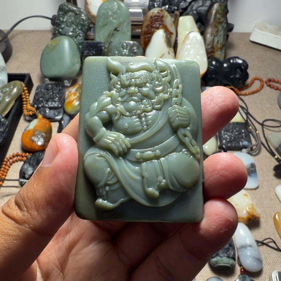 和田玉未镶嵌挂件钟馗
