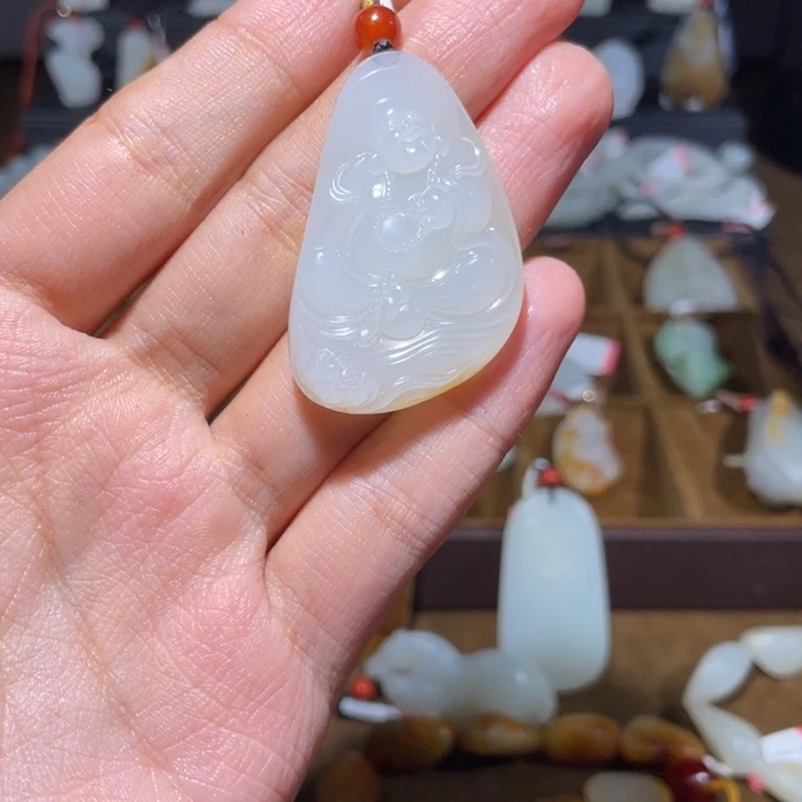 ****娜和田玉（子料）未镶嵌手链