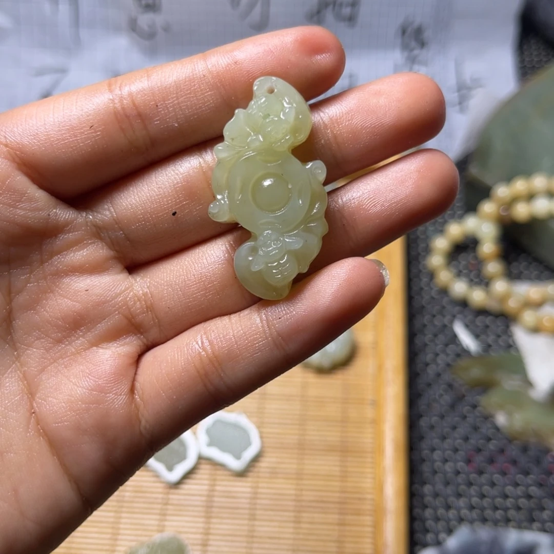 未镶嵌和田玉（子料）挂件