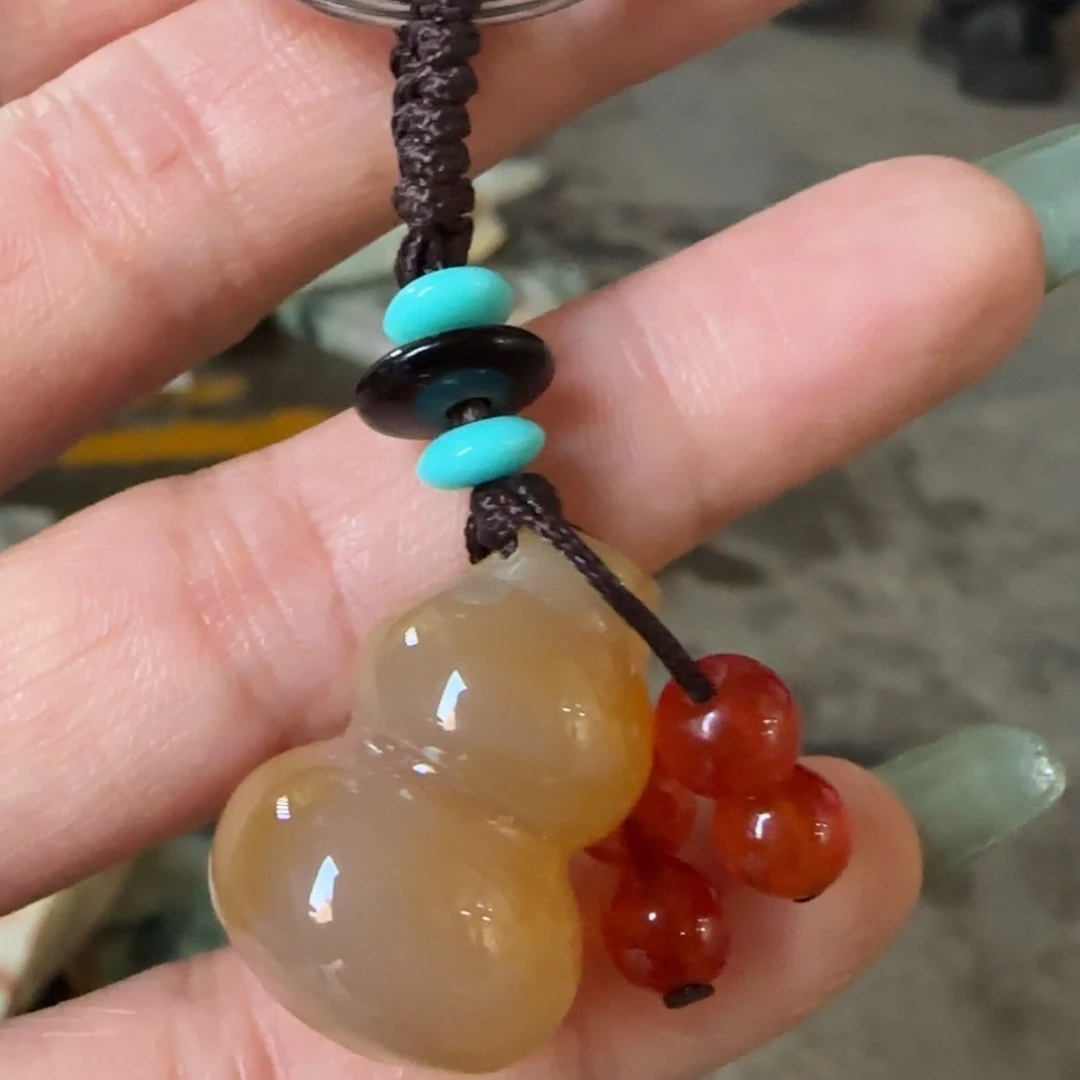 玛瑙/玉髓未镶嵌颈饰葫芦
