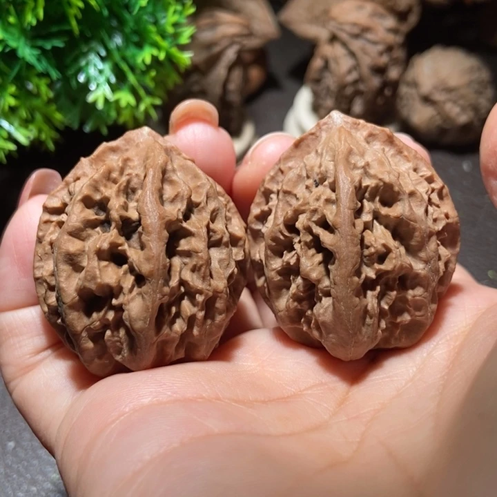 把件文玩核桃东北楸子小雪48