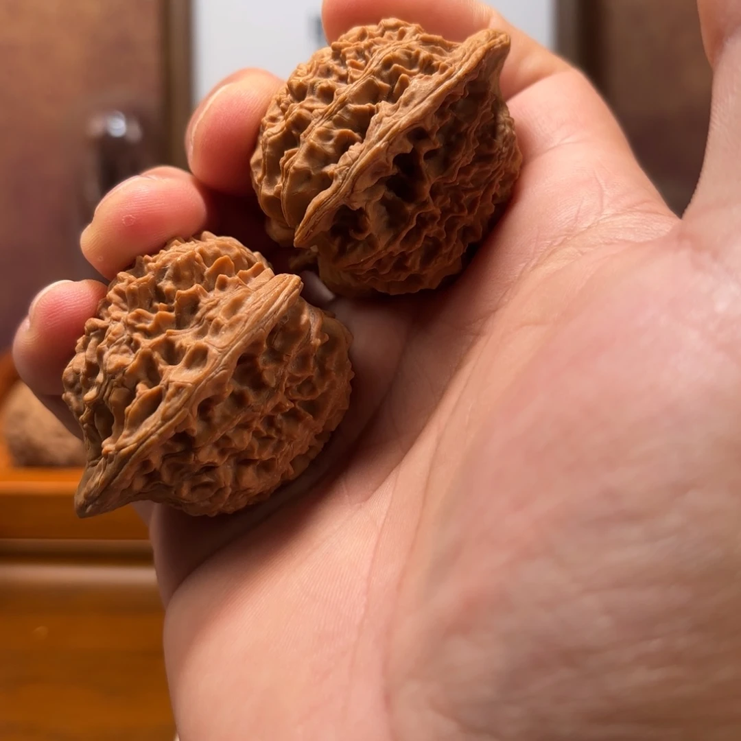 吊坠文玩核桃百花山Q5649