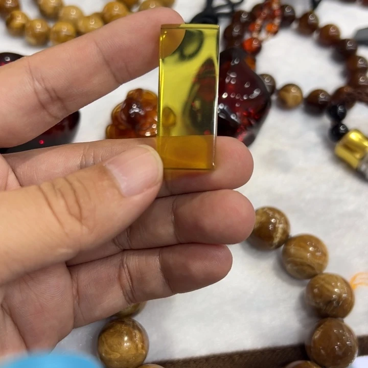 琥珀颈饰未镶嵌琥珀吊坠
