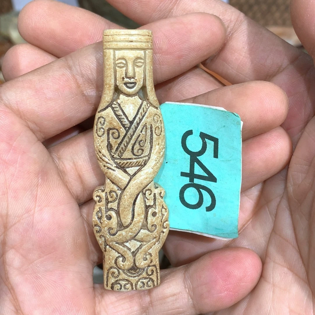 颈饰未镶嵌和田玉