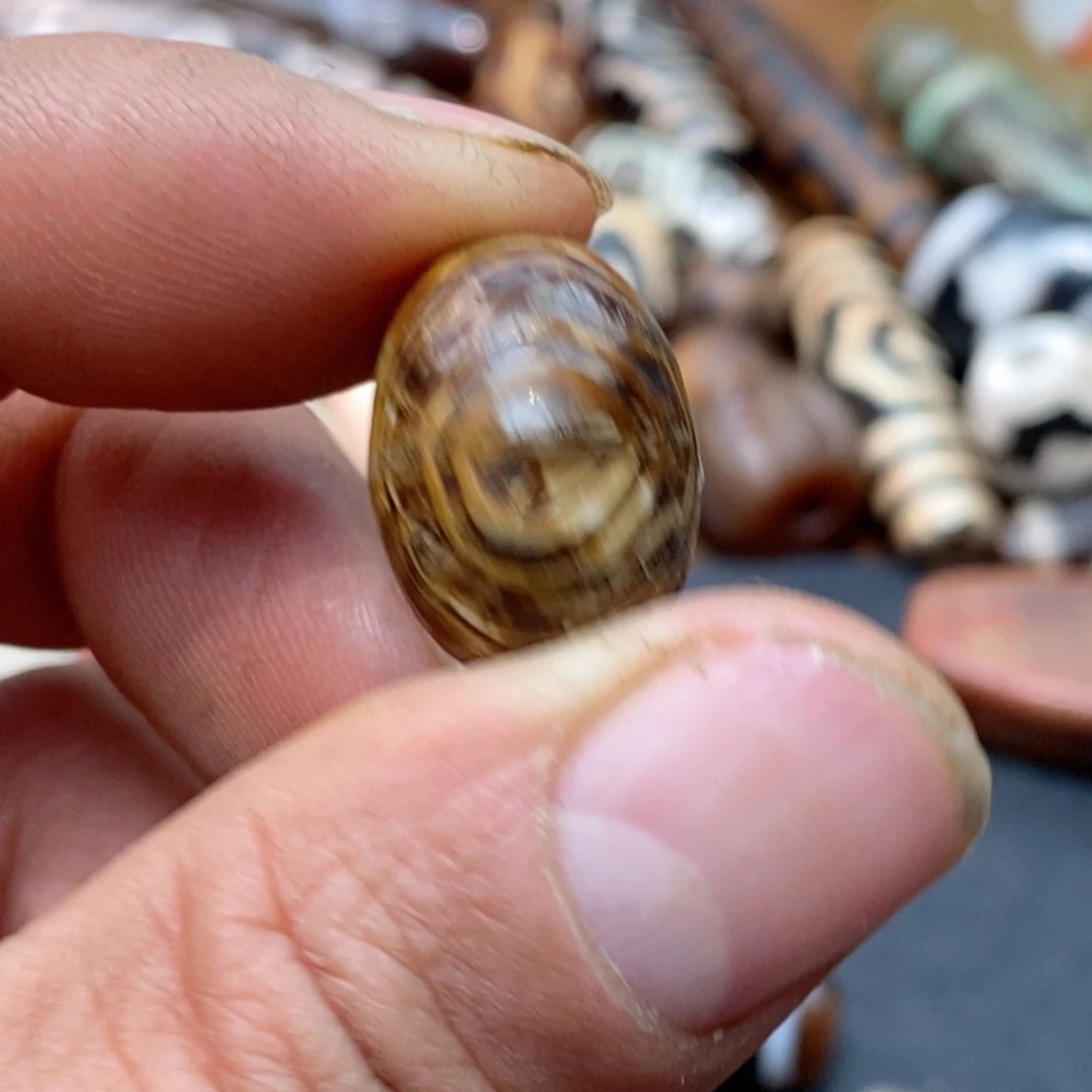 DIY琉璃宸*珠子的颜色是蓝色的吗