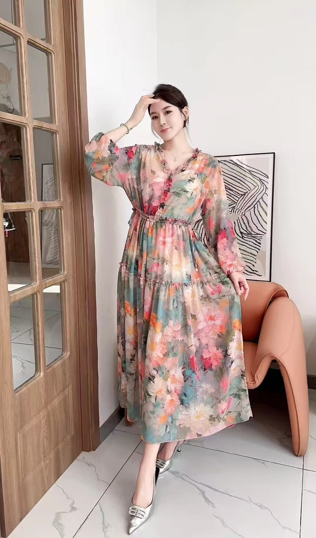 2025新款防晒显瘦气质杜丹碎花连衣裙04