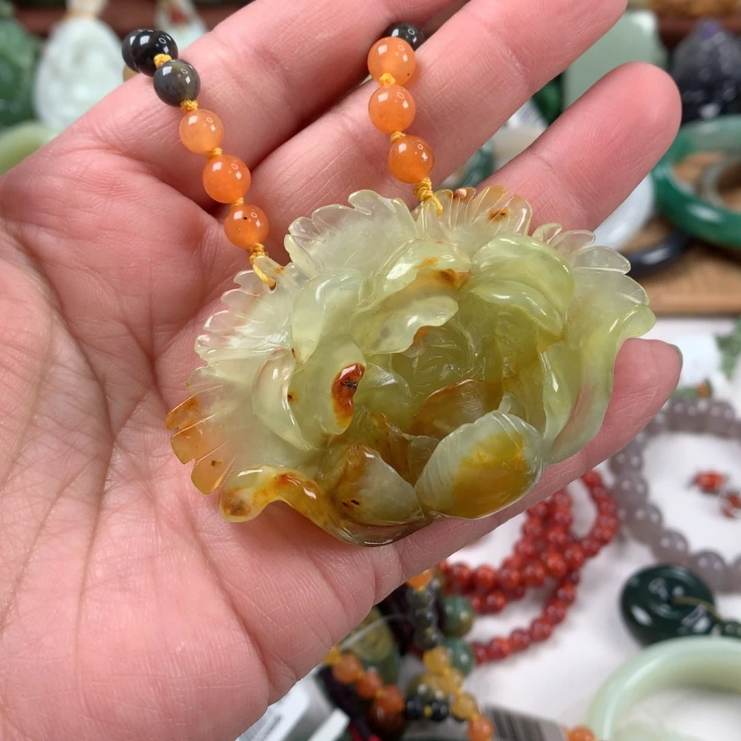 岫玉颈饰未镶嵌吊坠