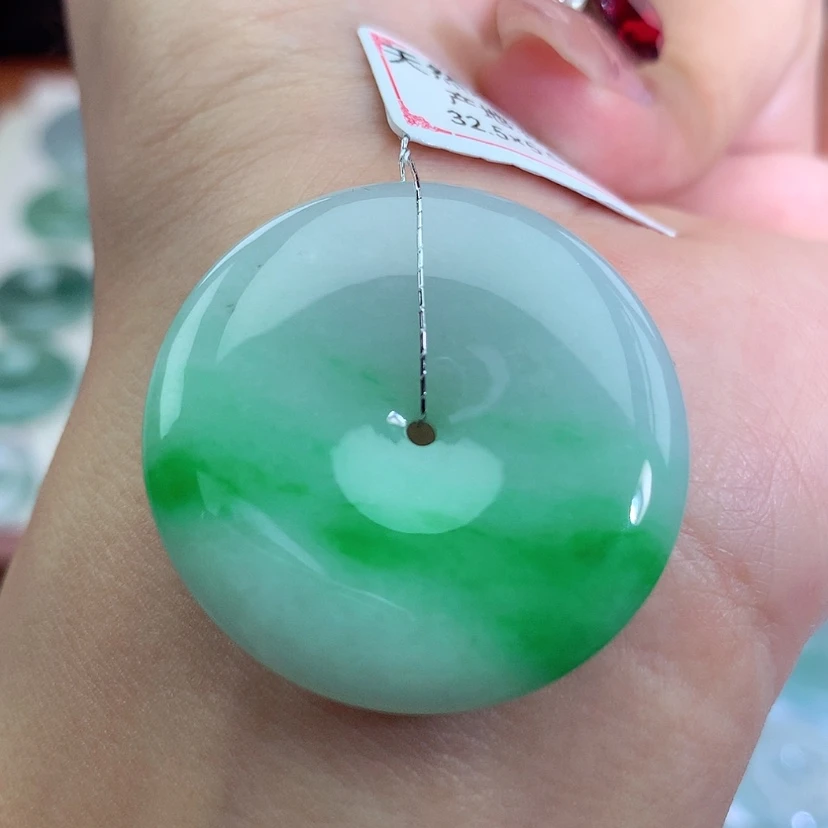 【闪购商品】翡翠吊坠(不含链)未镶嵌