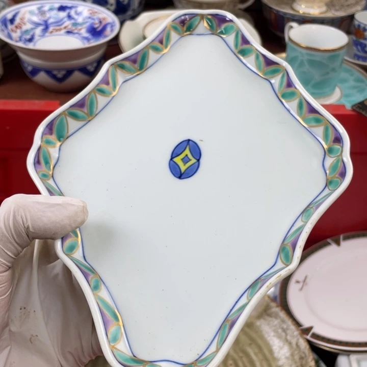 他家瓷器真美…开播了