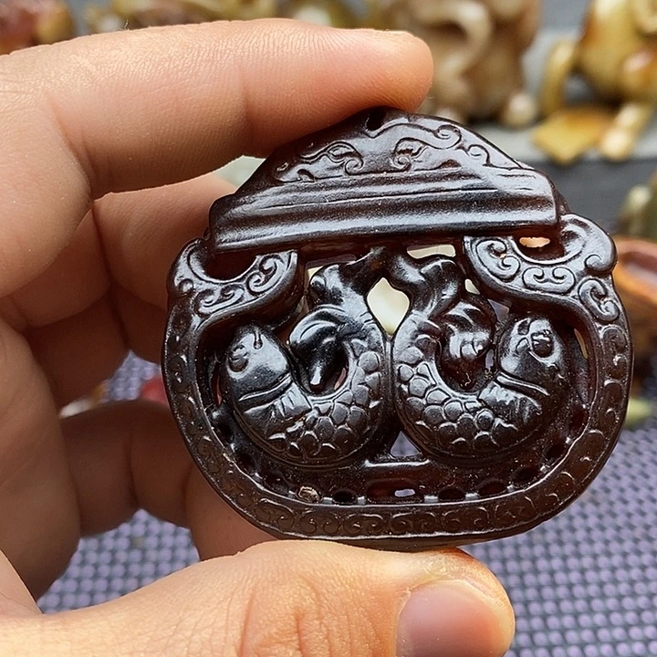 未镶嵌蛇纹石玉颈饰