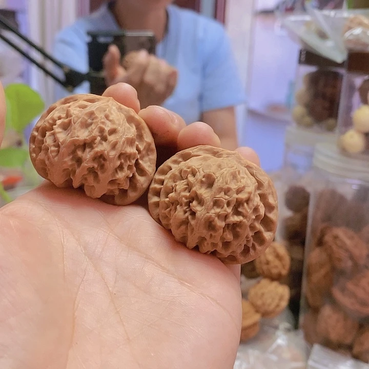 【闪购商品】文玩核桃把件43宫灯修