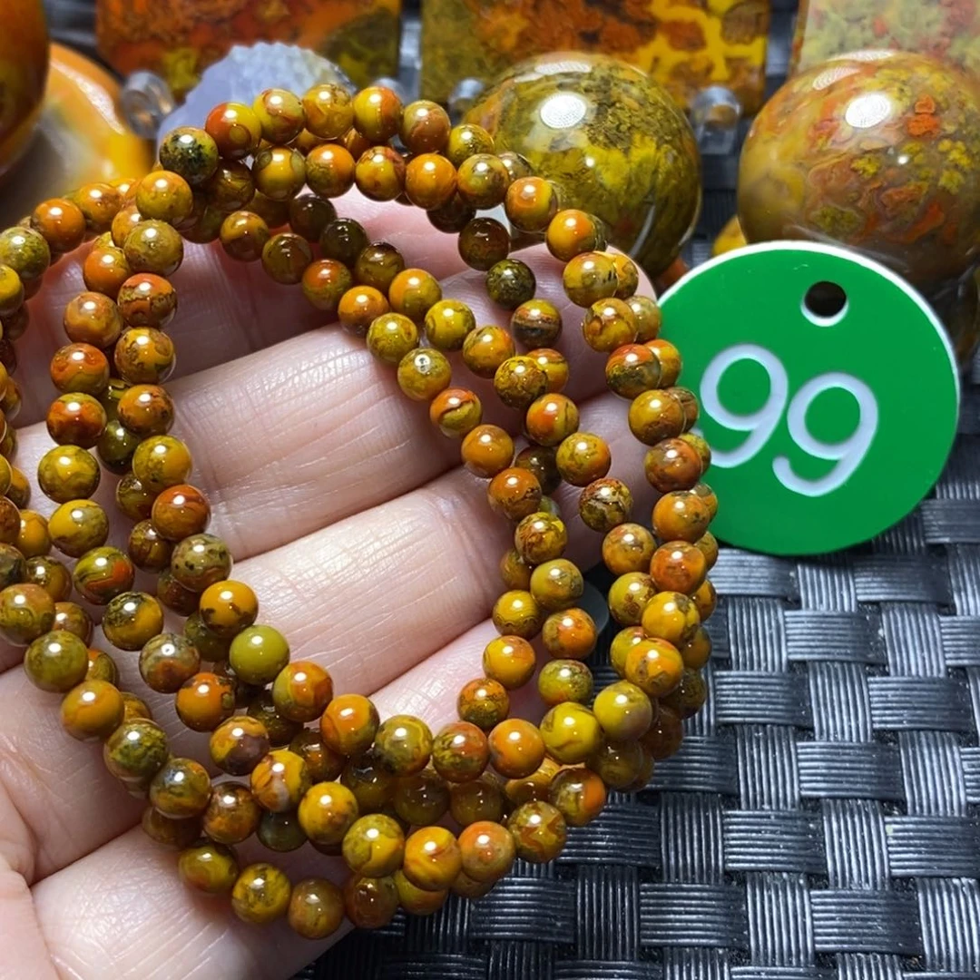 未镶嵌颈饰玛瑙/玉髓在***步