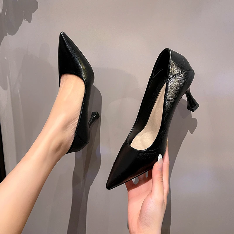 软皮细跟尖头高跟鞋秋季新款舒适百搭黑色职业工作女单鞋性感女鞋