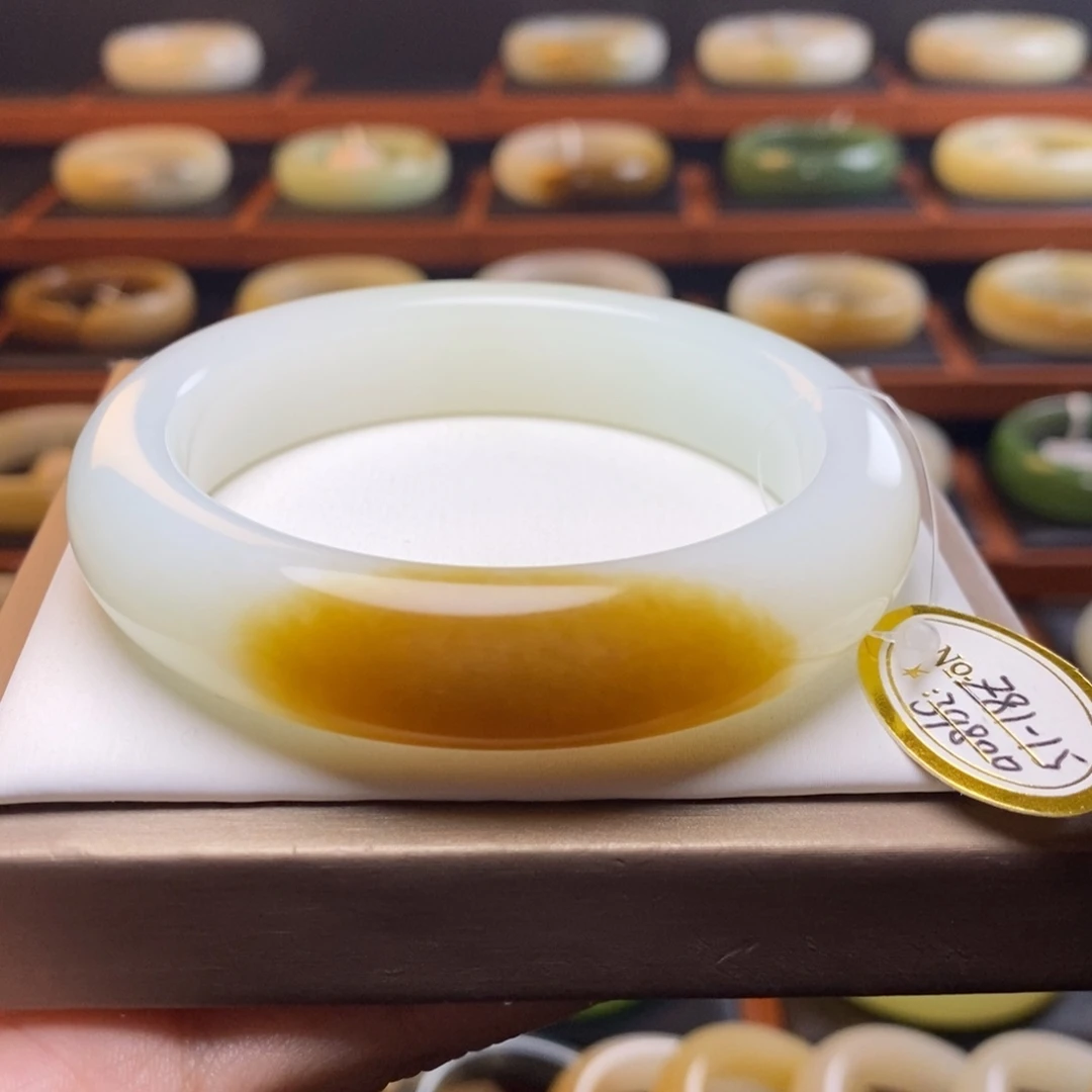 和田玉未镶嵌手镯58圈