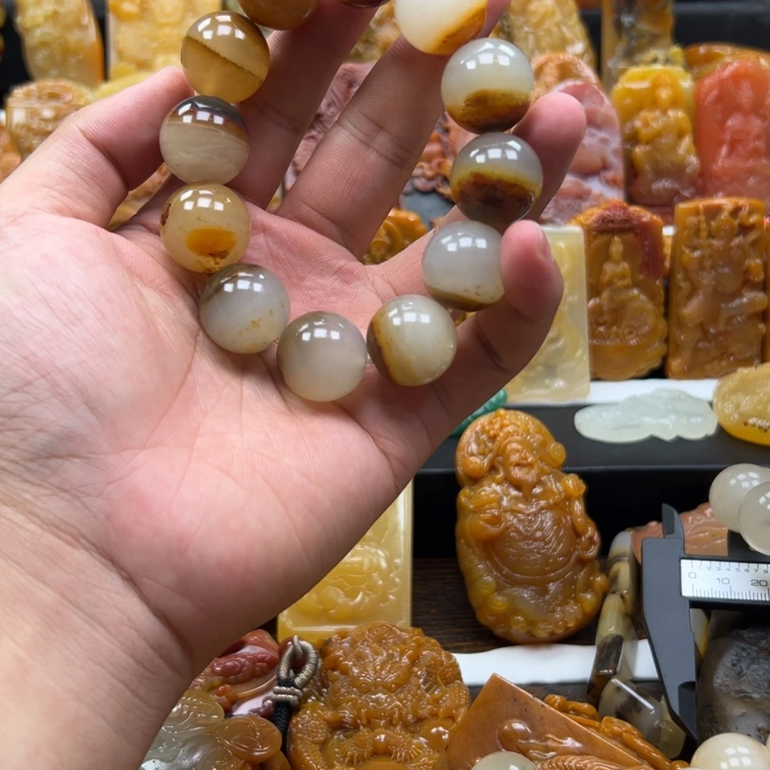 未镶嵌石英质玉（黄龙玉）黄龙玉