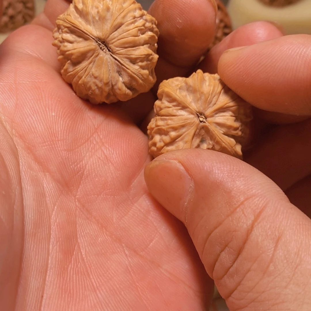 錵***哥文玩核桃吊坠文玩核桃蛇王