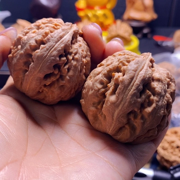 不***牛文玩核桃吊坠霸王龙