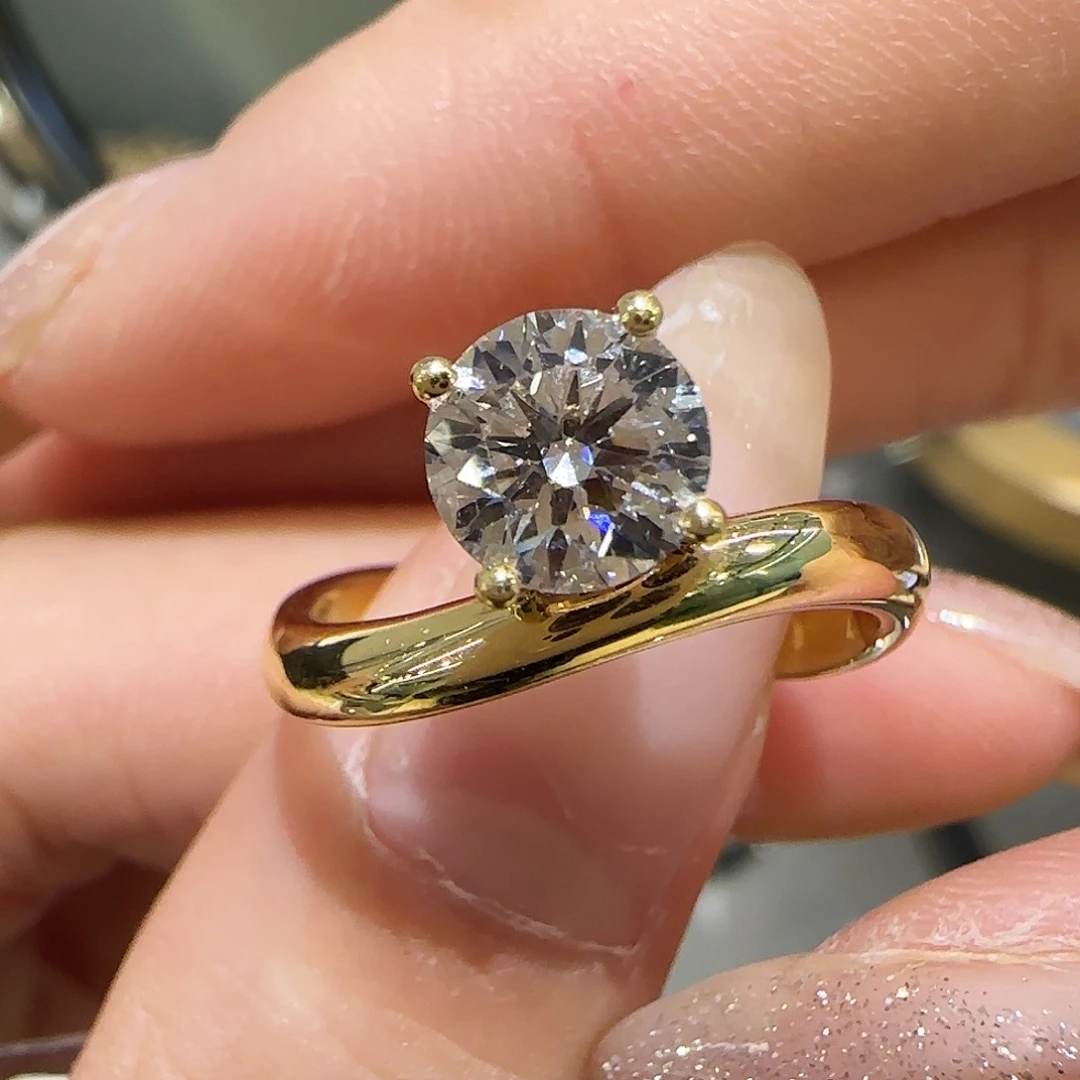 实验室培育钻石18K金镶嵌波浪戒臂四爪1卡