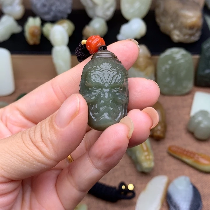 和田玉（糖玉）未镶嵌颈饰