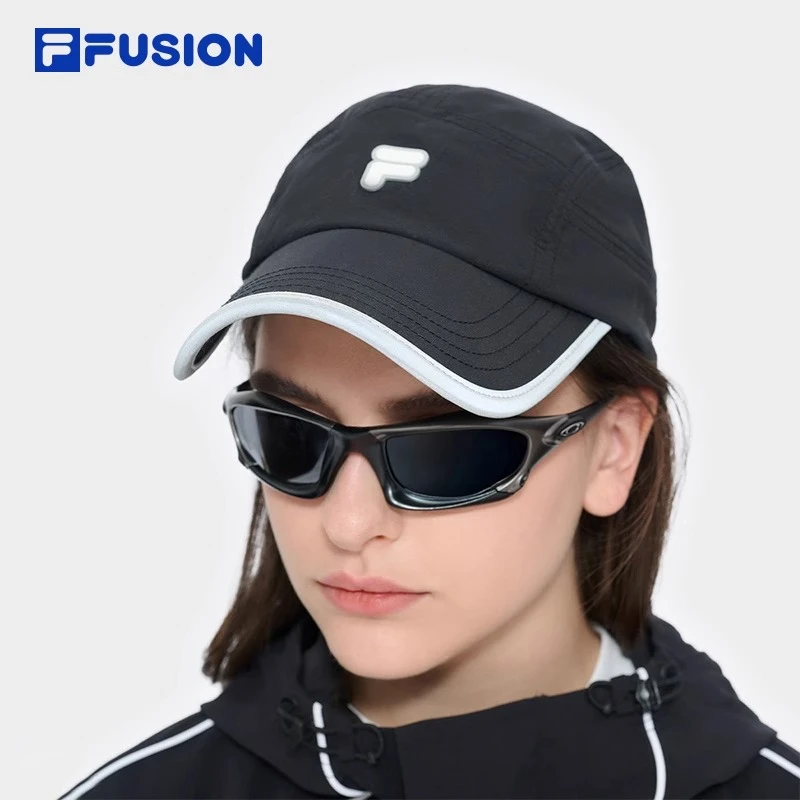 FUSION斐乐潮牌情侣款棒球帽2025春款休闲运动帽鸭舌帽T13U511202