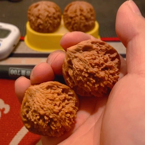 用***9文玩核桃把件满天星