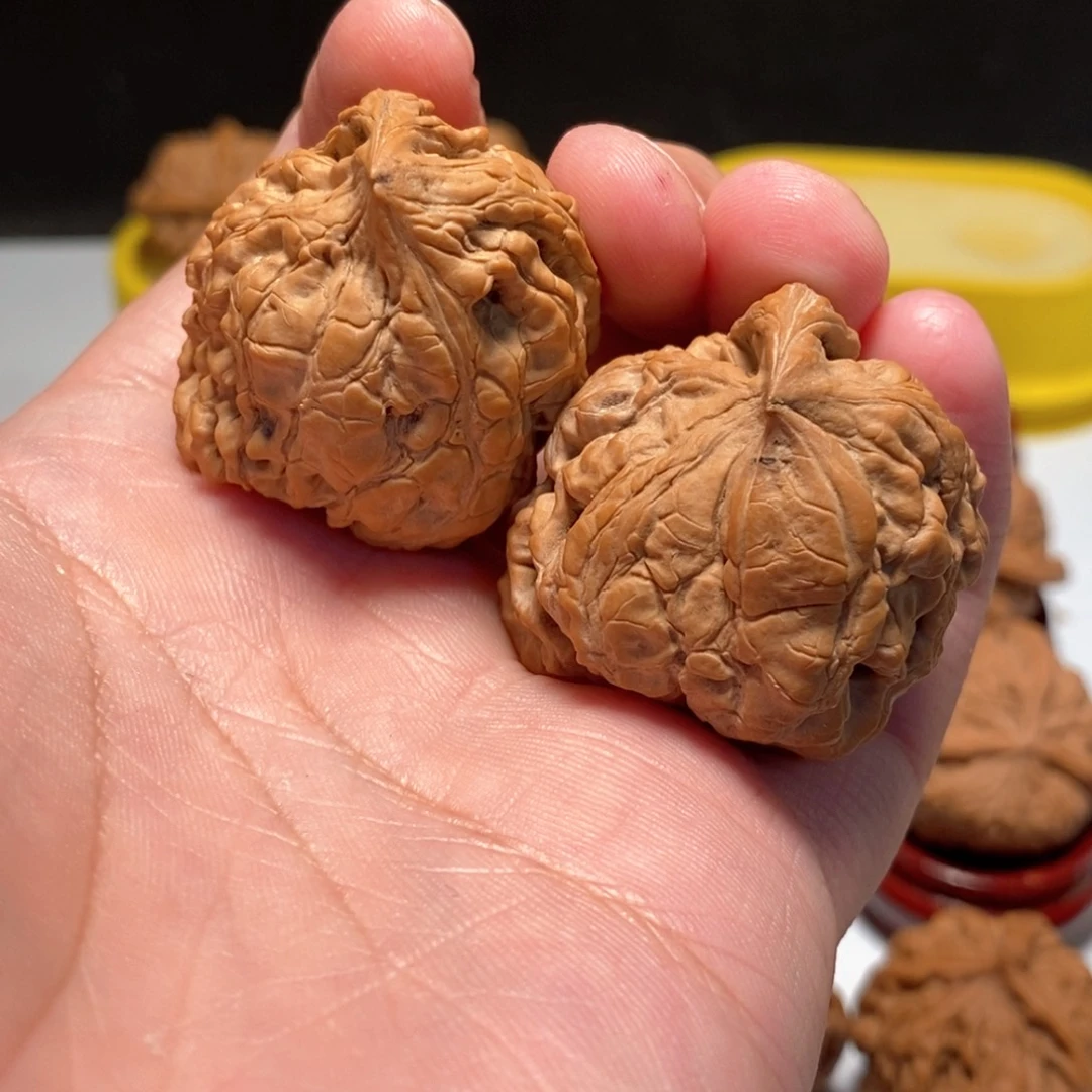 N***O吊坠文玩核桃官冒