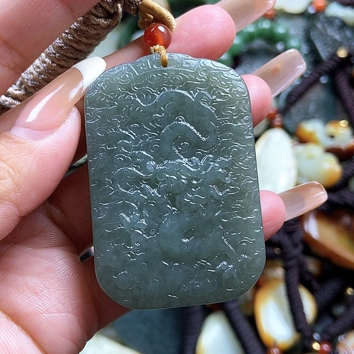 和田玉颈饰未镶嵌双面