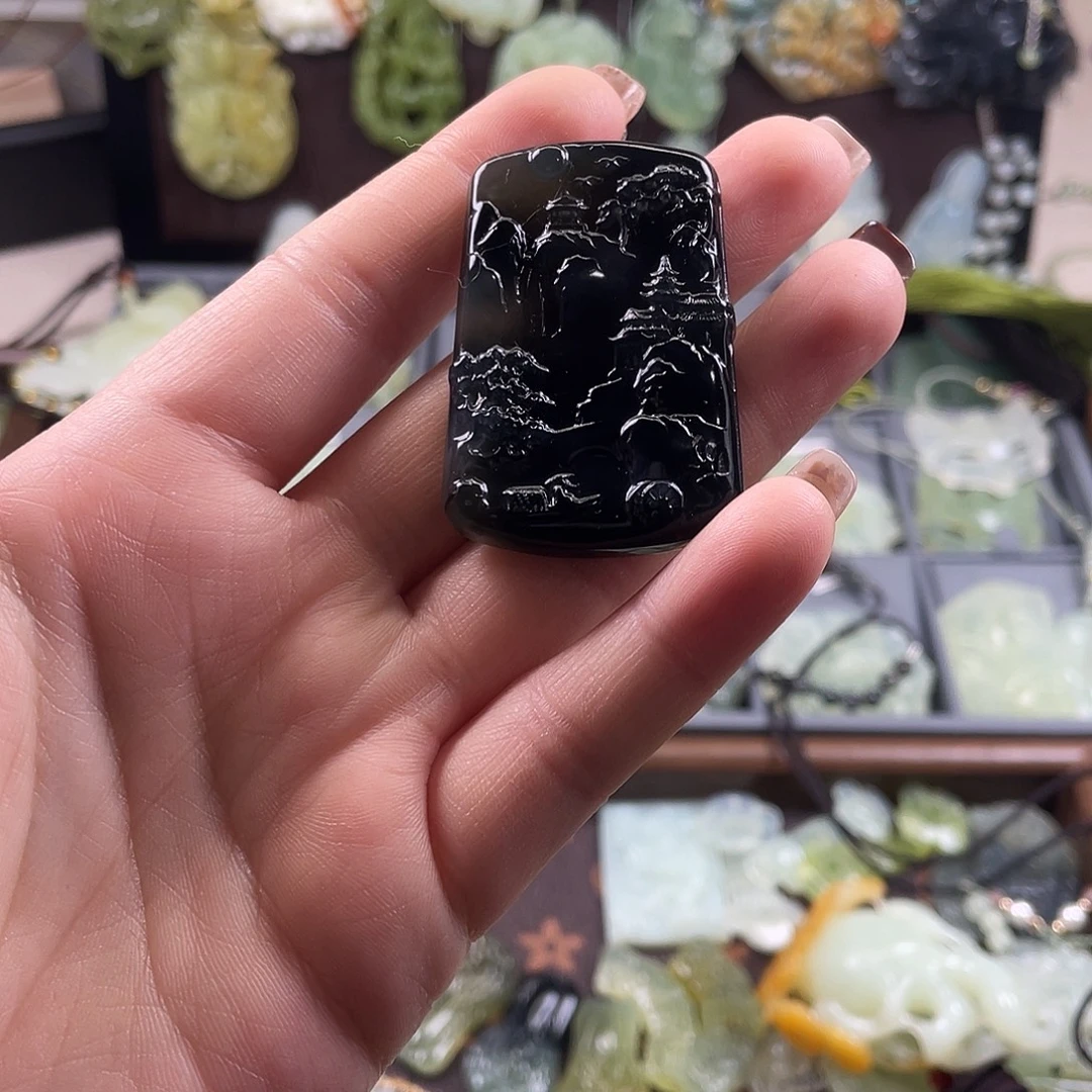 岫玉未镶嵌吊坠(赠链)