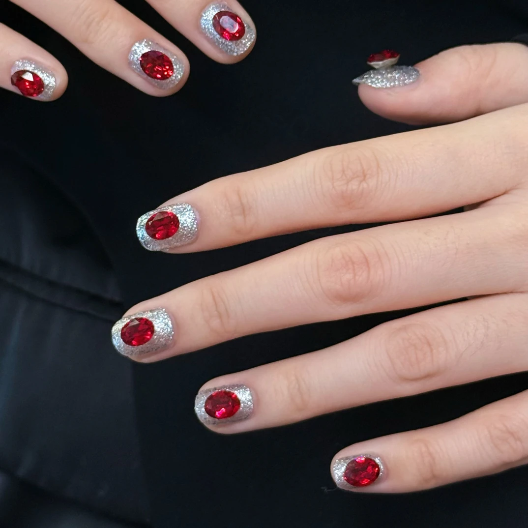 foroioinail 华子系列“红宝石”手绘穿戴甲 手工穿戴甲