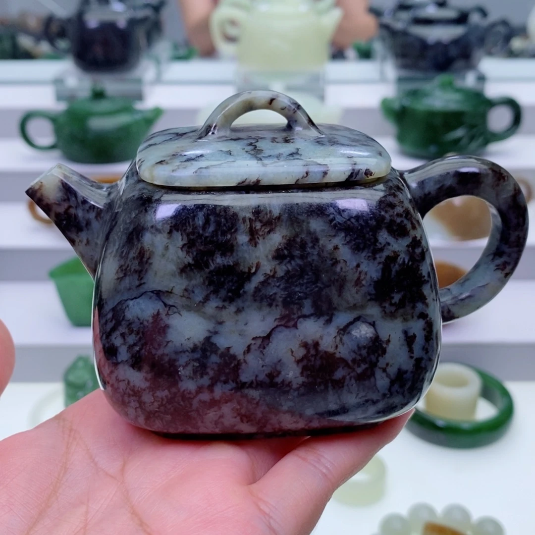 亿***心未镶嵌和田玉摆件茶壶