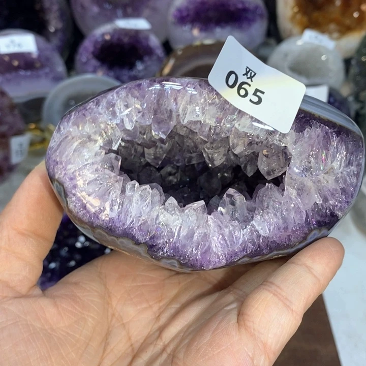 未镶嵌水晶大型摆件（非配饰）