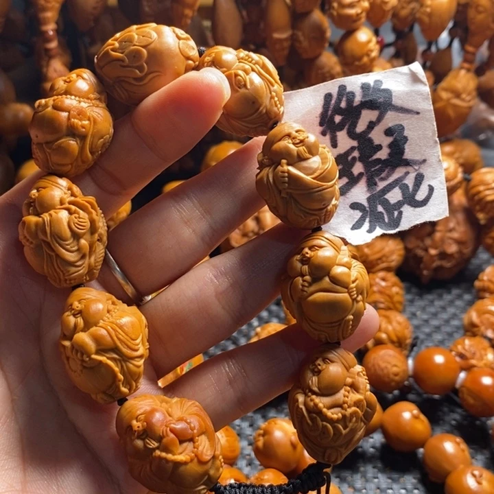 吊坠橄榄核微上色瑞兽财神