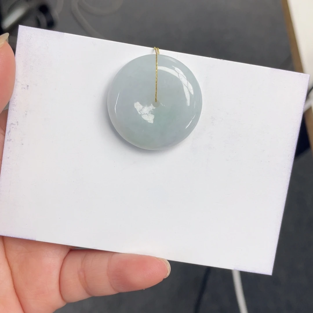 翡翠未镶嵌颈饰平安扣