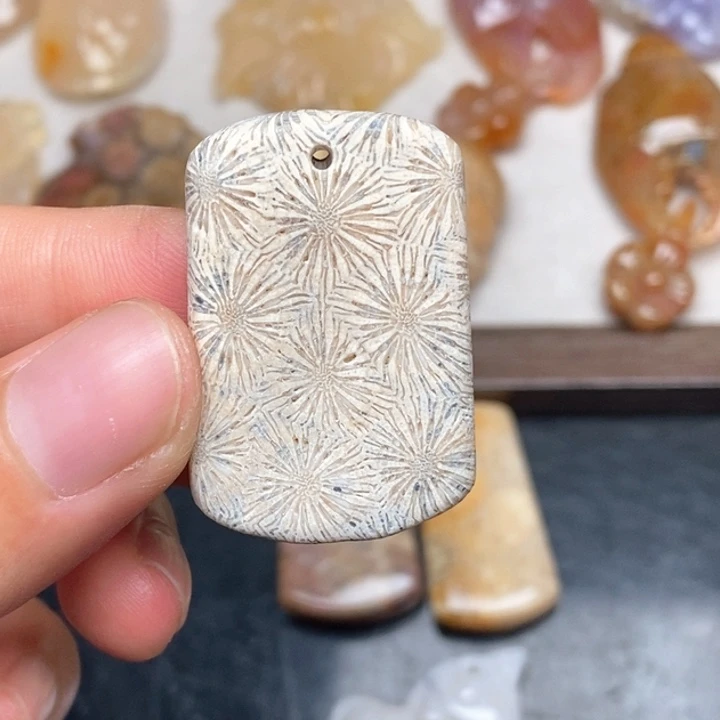 硅化珊瑚（珊瑚玉）手镯未镶嵌?*蘭