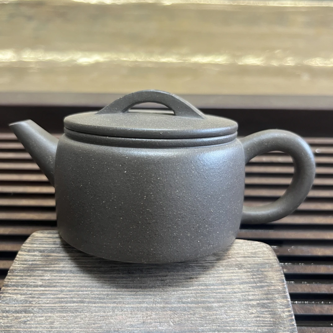 汉瓦壶，150cc，采用黄龙山原矿天青泥，实力派老师全手工制作