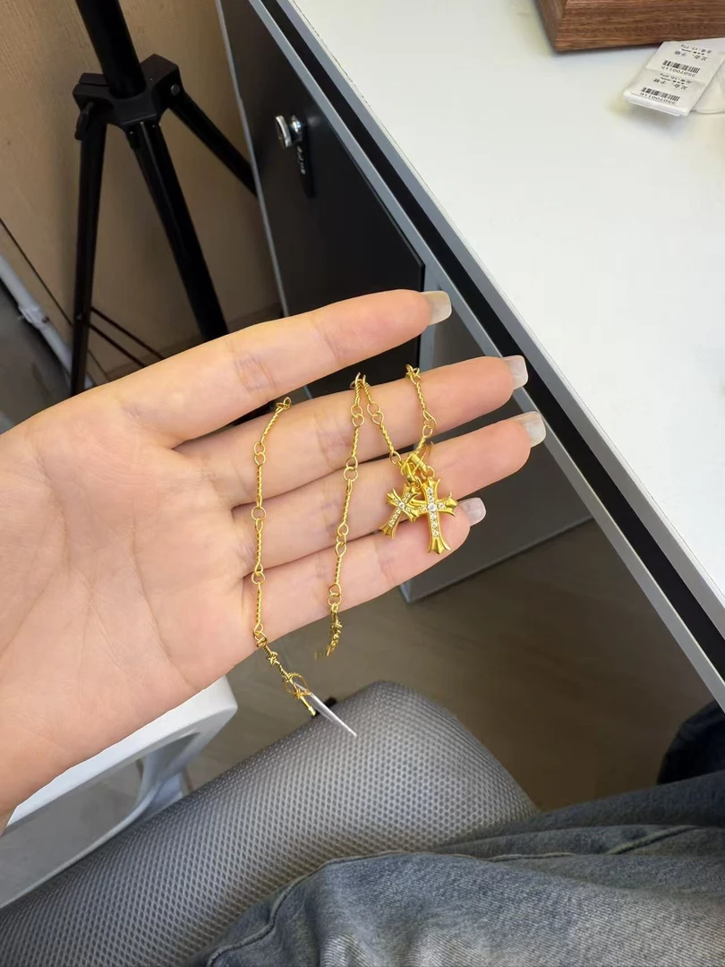 足金999 5G工艺十字架吊坠+骨头链F230