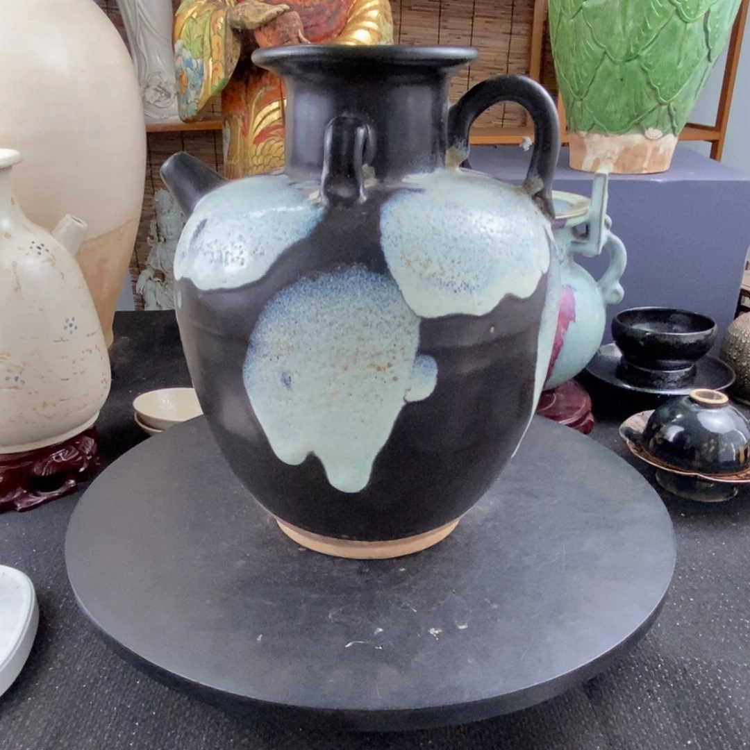 高***原鲁山窑的一个大执壶