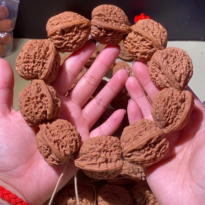 文玩核桃手串……11