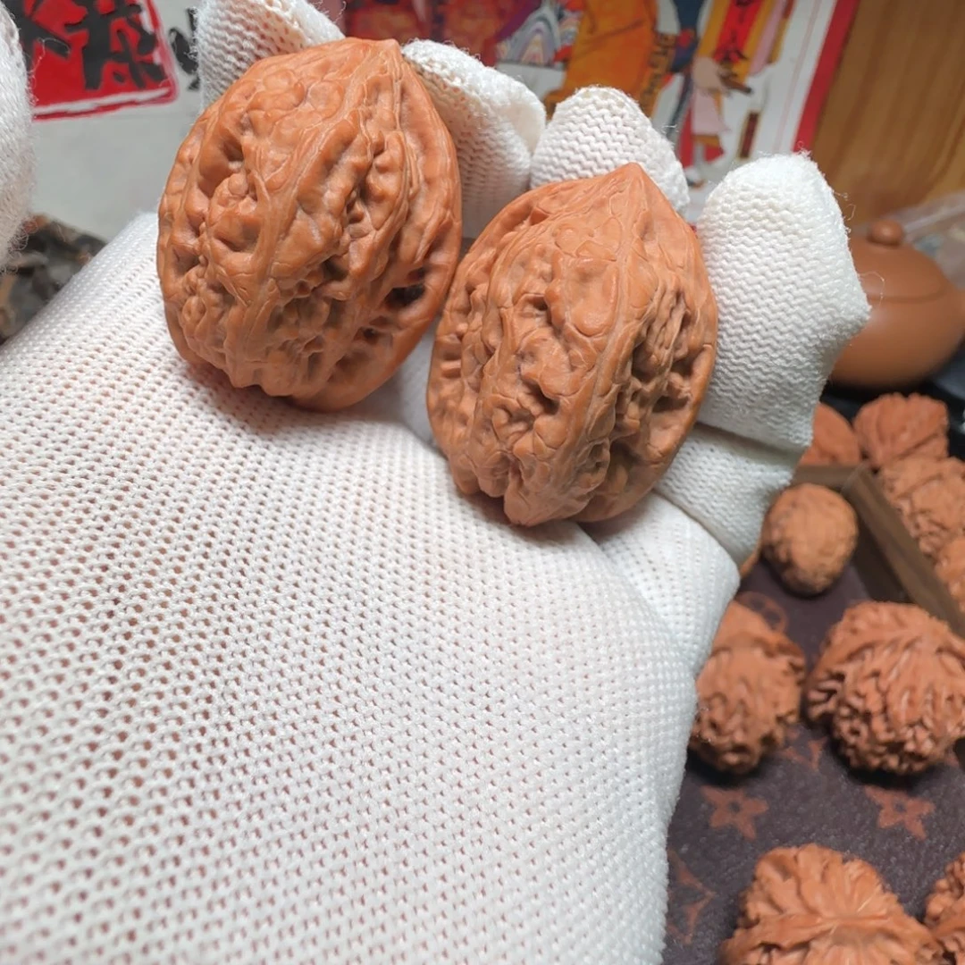 文玩核桃吊坠密云鸡心