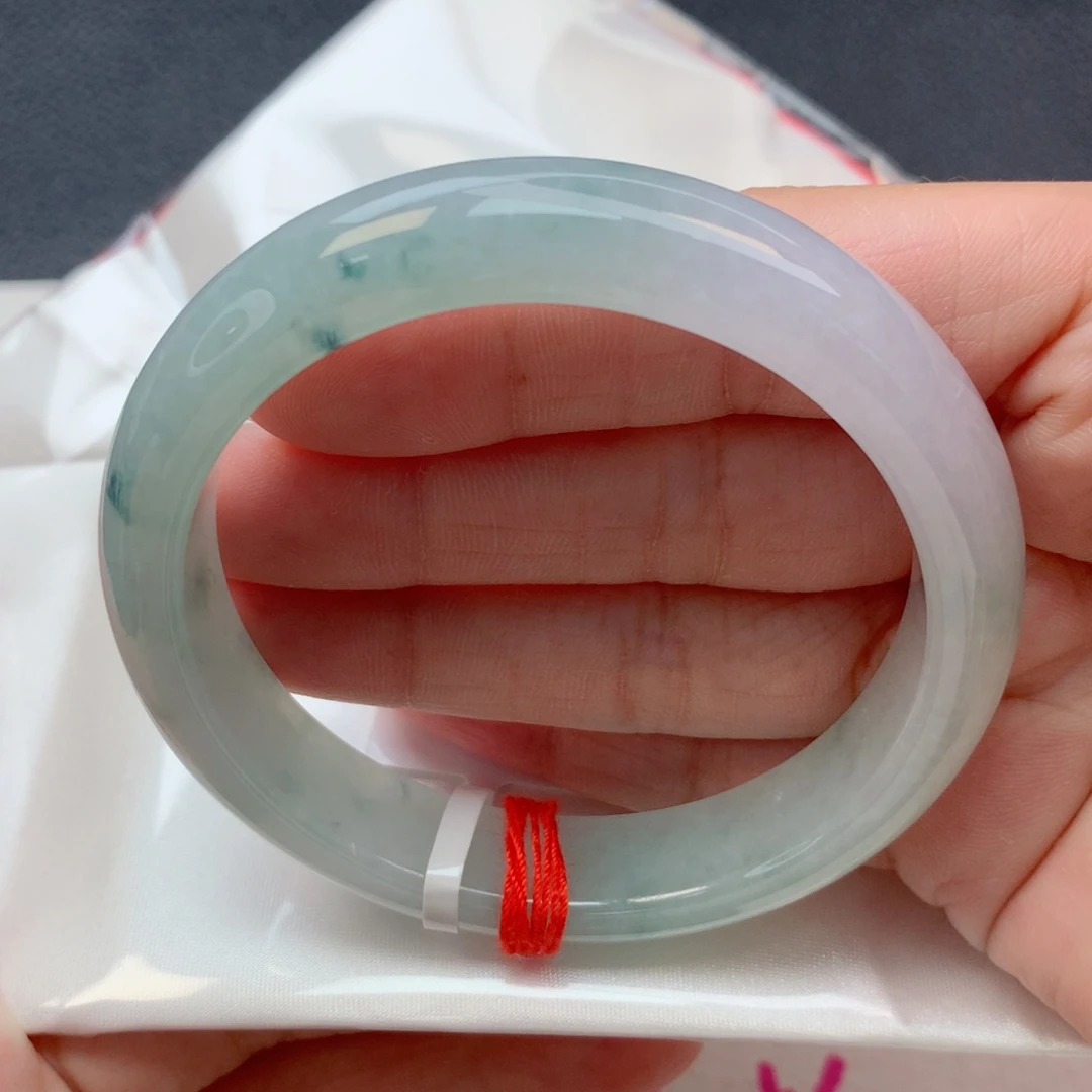 未镶嵌手镯翡翠57.8圈淡绿底飘蓝花冰胶润完整度高