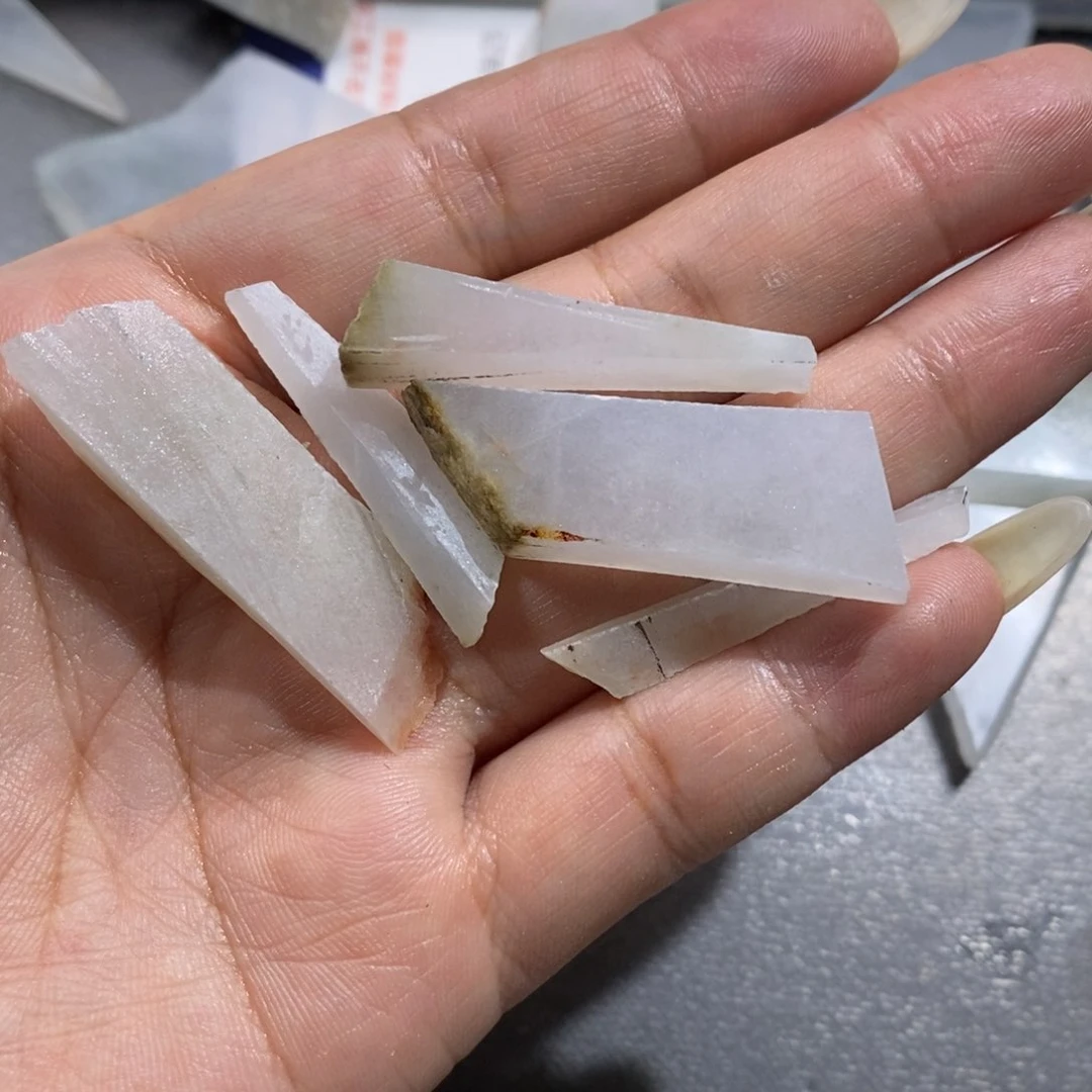 未镶嵌挂件翡翠原****师