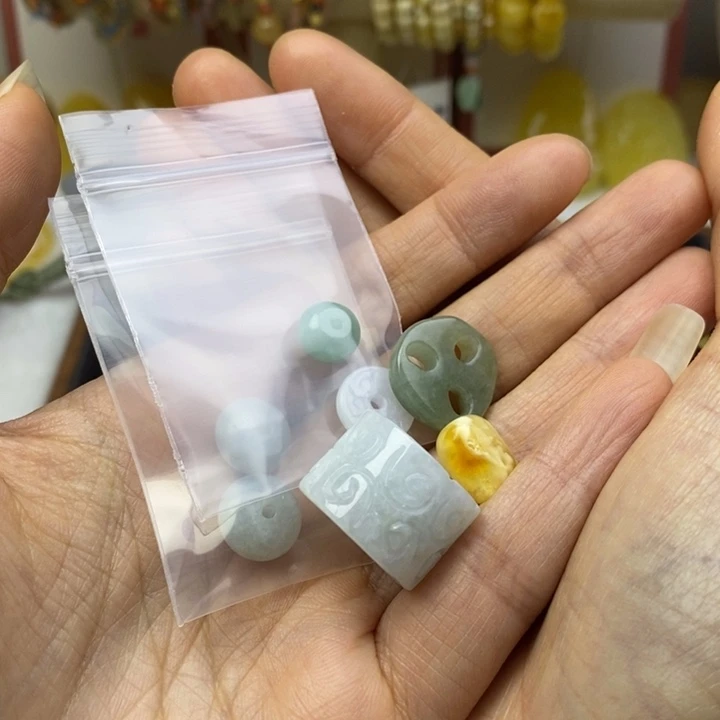 是***暖蜜蜡未镶嵌裸石瑕疵