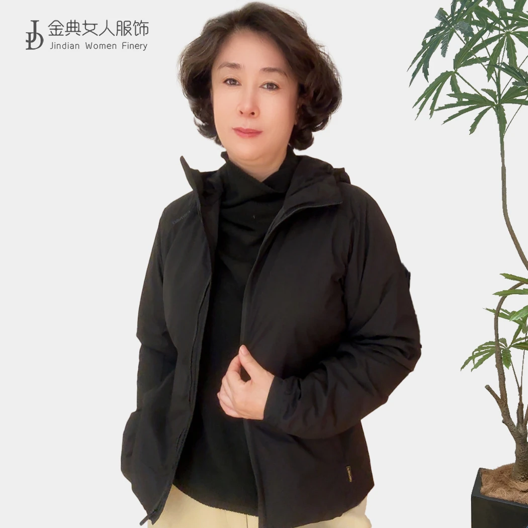 【金典女人服饰】秋冬新款时尚拉链洋气连帽棉服1001(卡码拍大)