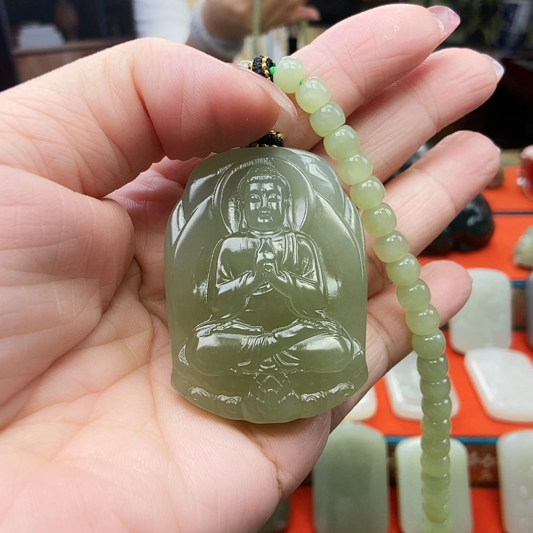 幸***航和田玉未镶嵌颈饰