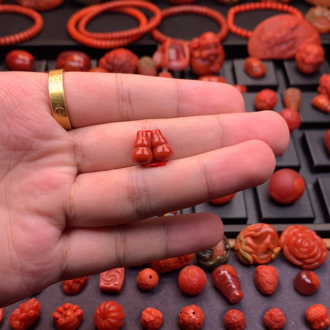 南红玛瑙未镶嵌南红精工雕刻葫芦弟子珠对珠7.4mm