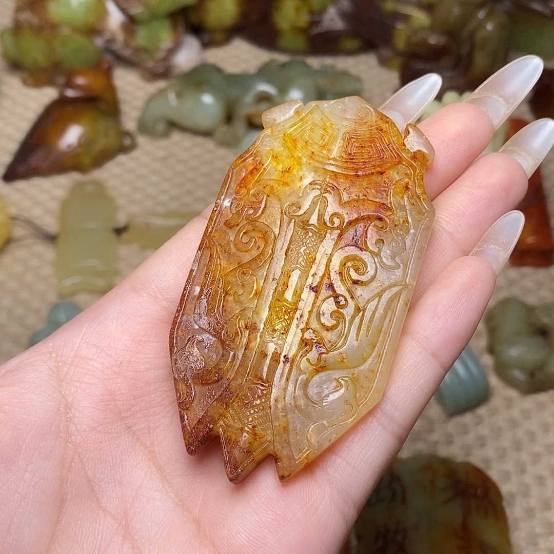 未镶嵌蛇纹石玉颈饰