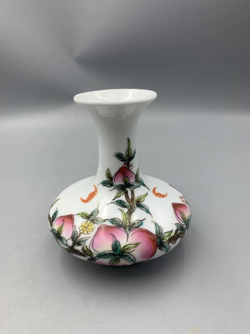 12593瓷器-粉彩寿桃赏瓶