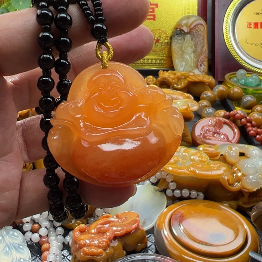 颈饰未镶嵌石英质玉